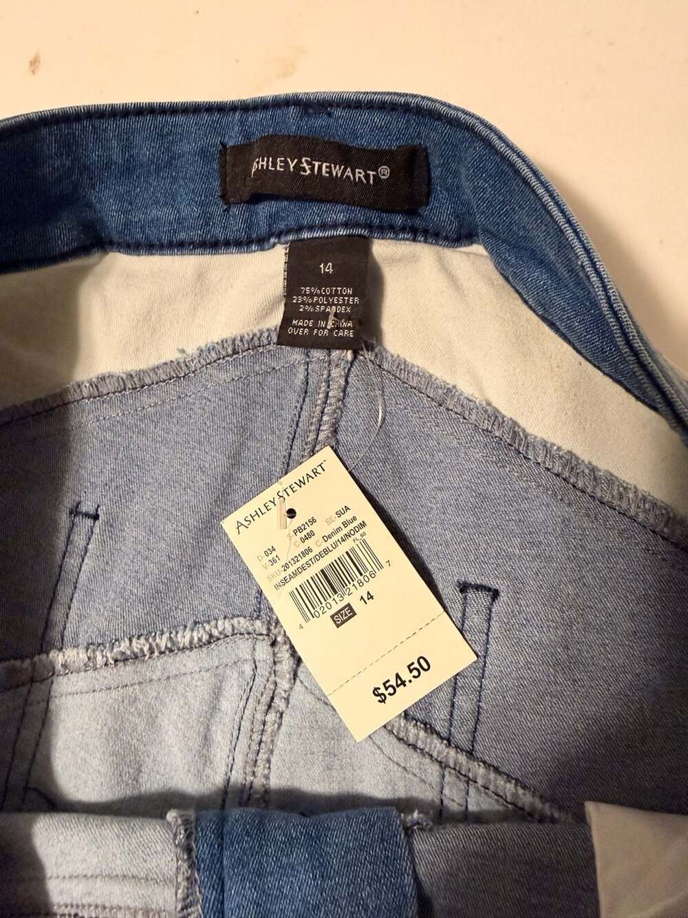 NWT Ashley Stewart Plus Size Distressed Chevron Patchwork Denim Shorts Size‎ 14 - Picture 3 of 6